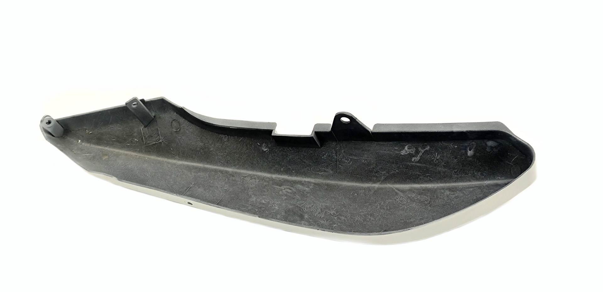 Plastik boczny górny lewy benzer aston 50 biały lekko porysowany - zdjęcie 2