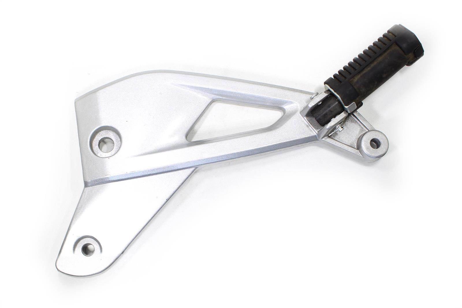 Podnóżek pasażera lewy yankee y50 | BENZER6599