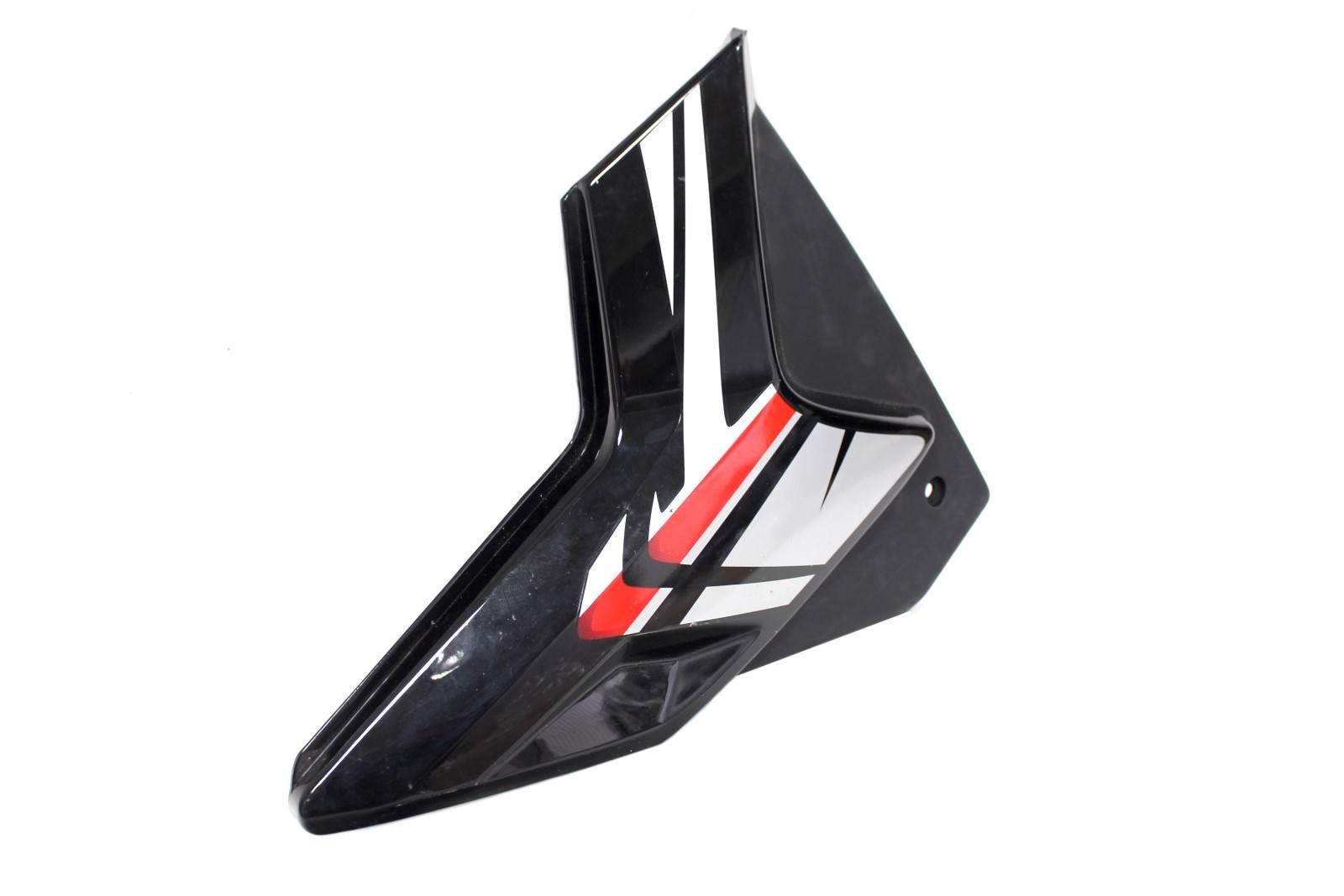 Plastik boczny prawy benzer aston 125 czarny