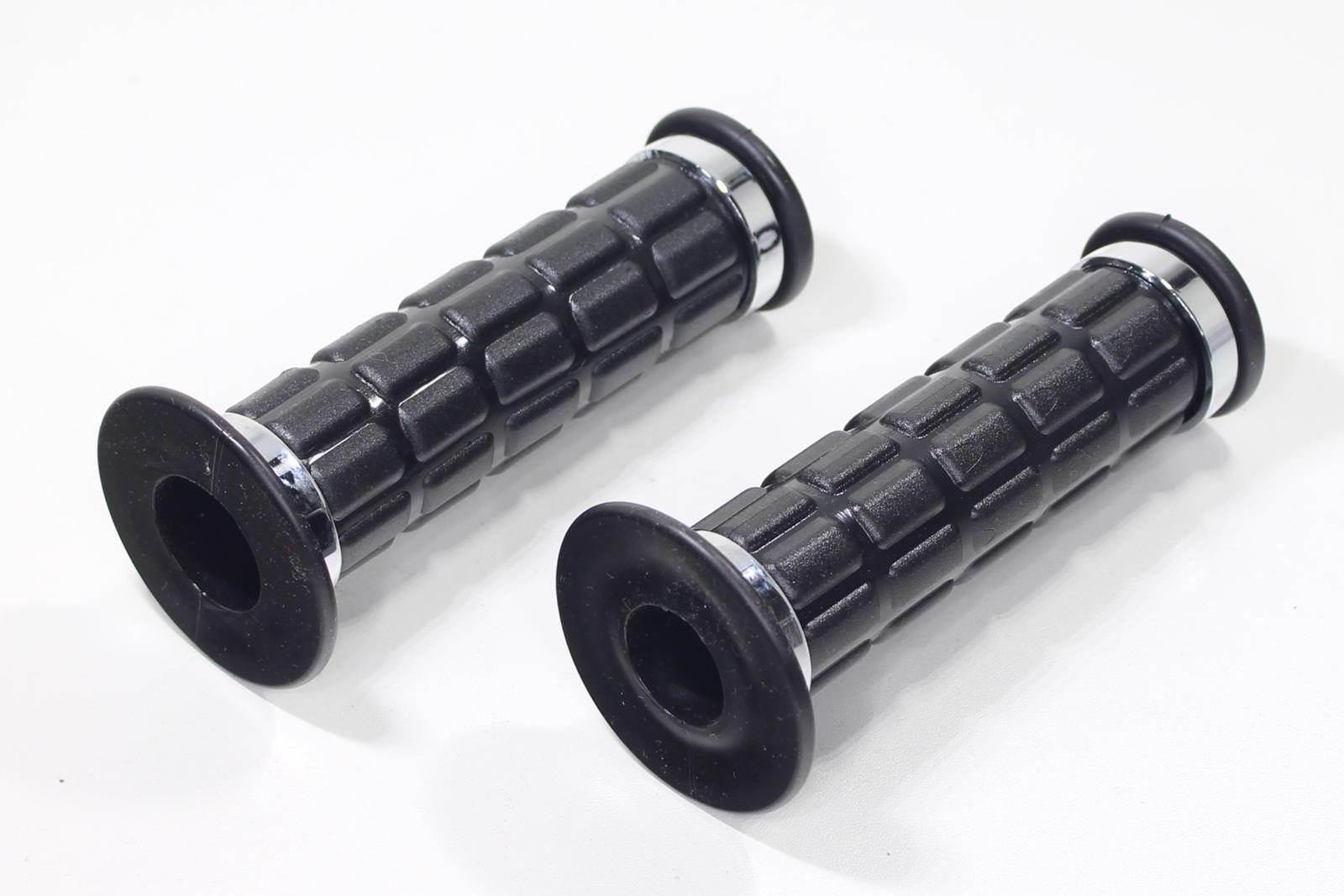 Manetka kierownicy czarna z opaskami chrom otwarta - zdjęcie 2