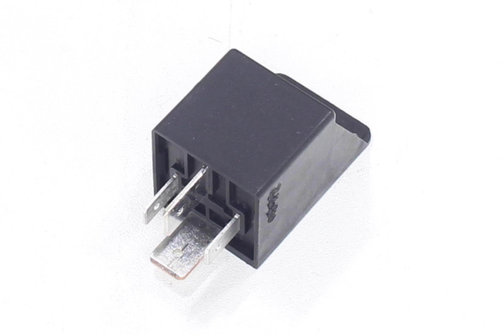 Styk przekaźnik rozrusznika piaggio 12v-80a rms