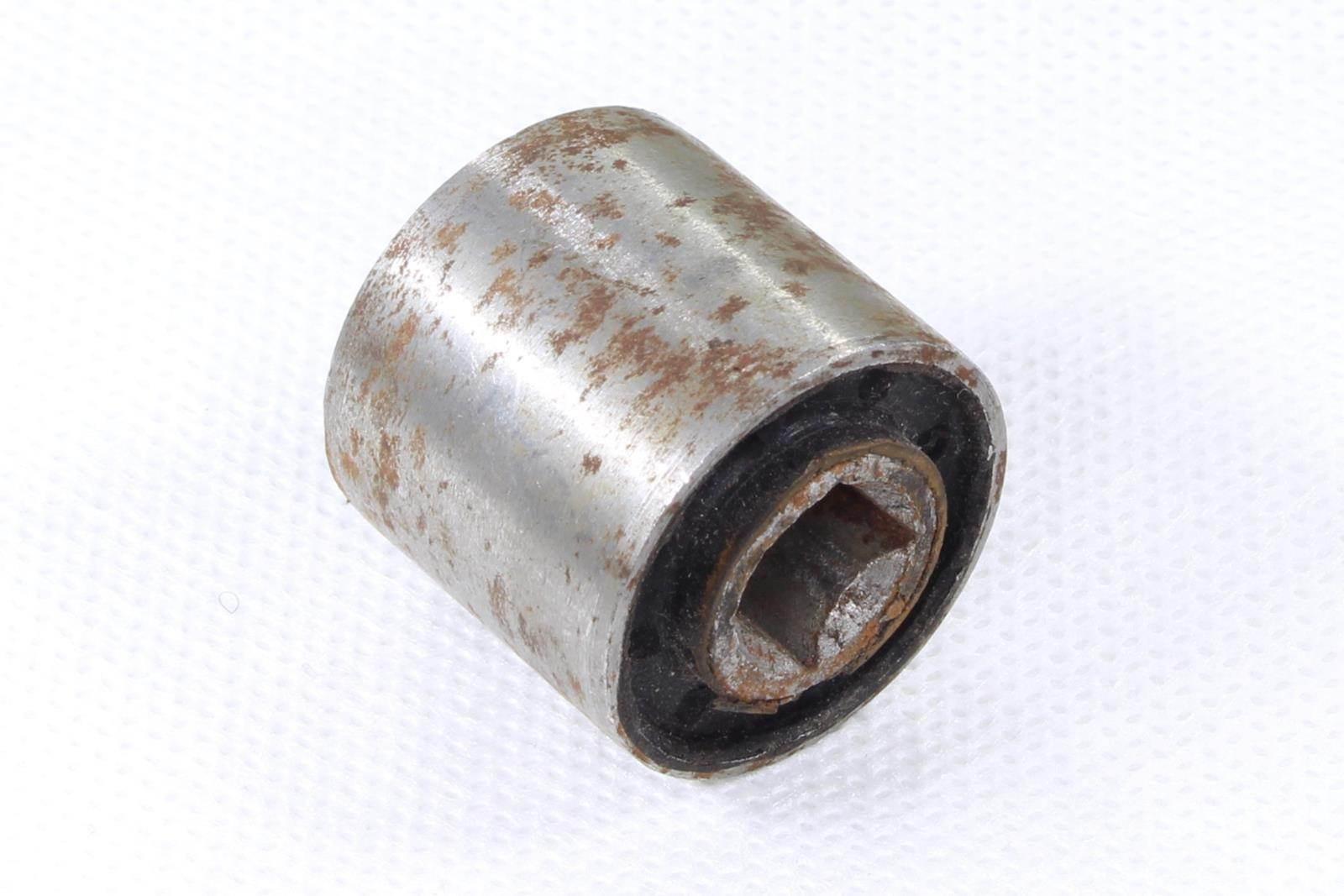 Tulejka metalowo gumowa 30x10x30 kwadrat - zdjęcie 2