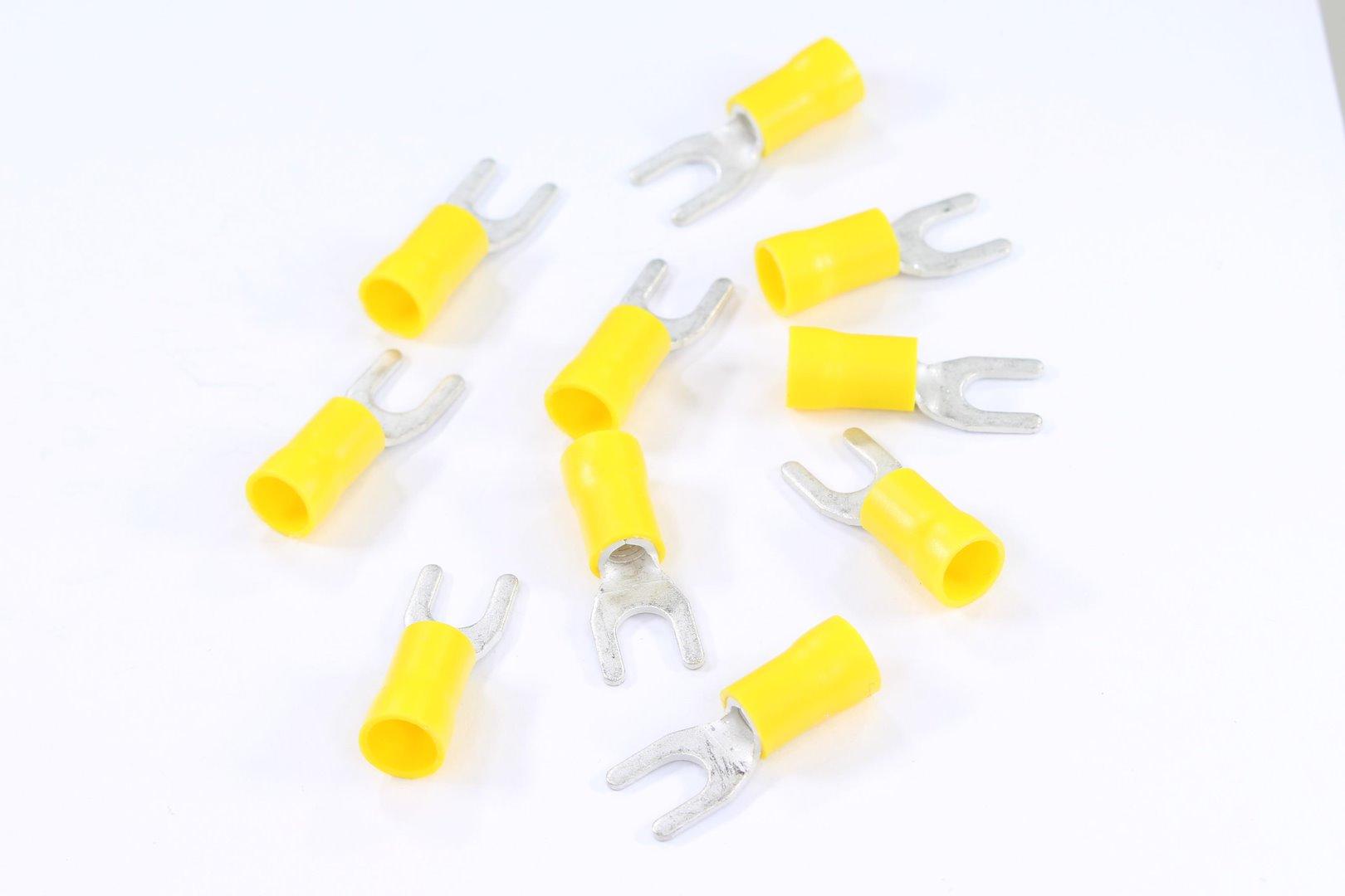 Końcówka widełkowa m5 izolowana5,3mm4-6mm kpl 10szt