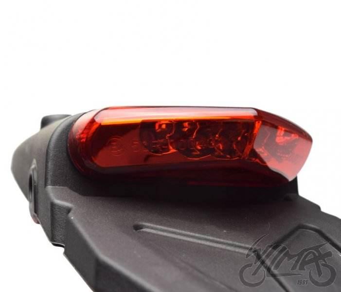 Lampa tył led z błotnikiem czerwony klosz cn - zdjęcie 5