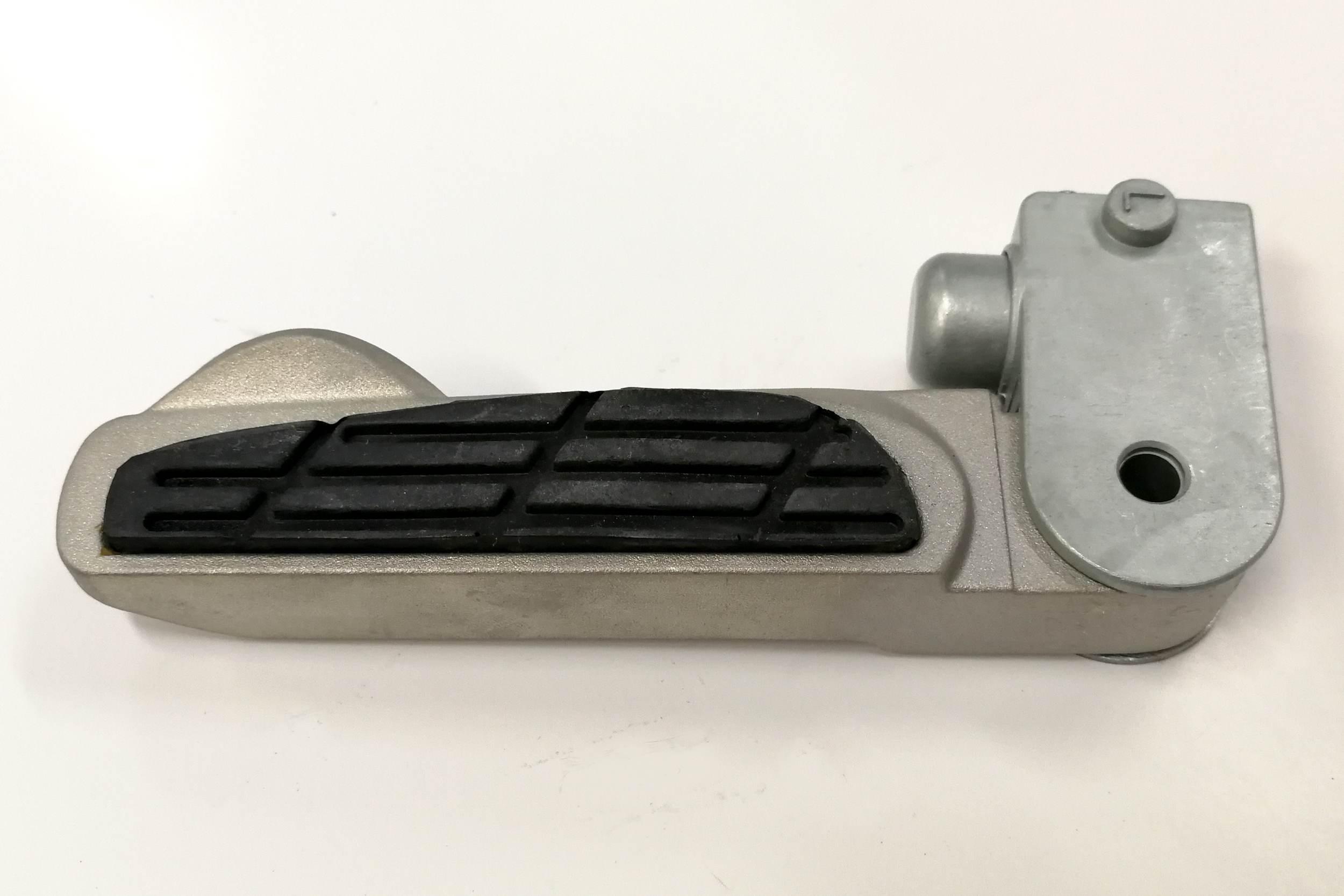 Podnóżek Pasażera Lewy 5071b-Lbc6-90a | 5071B-LBC6-90A