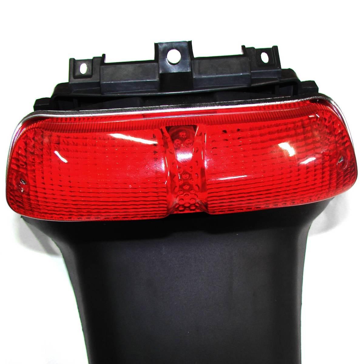 Lampa Tylna Z Błotnikiem Piaggio Typhoon 2008