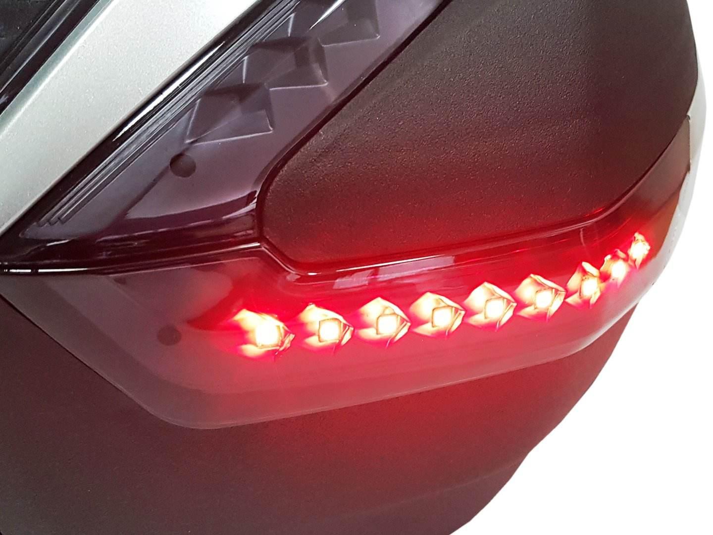 Kufer Centralny Hf E68 Silver 48L Światło Stop Led - zdjęcie 4