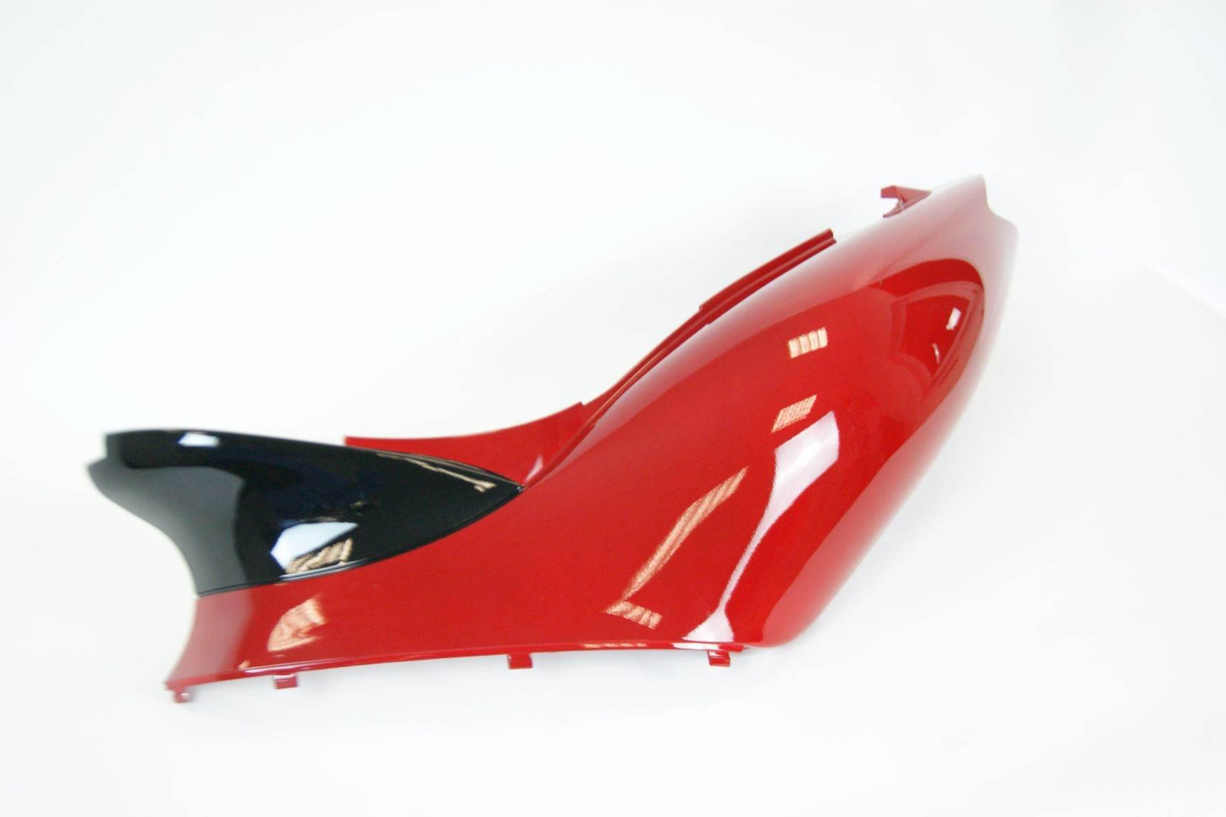 Osłona boczna lewa kymco super 9 (czerwony r6p) 83600-KGB5-900-R6P