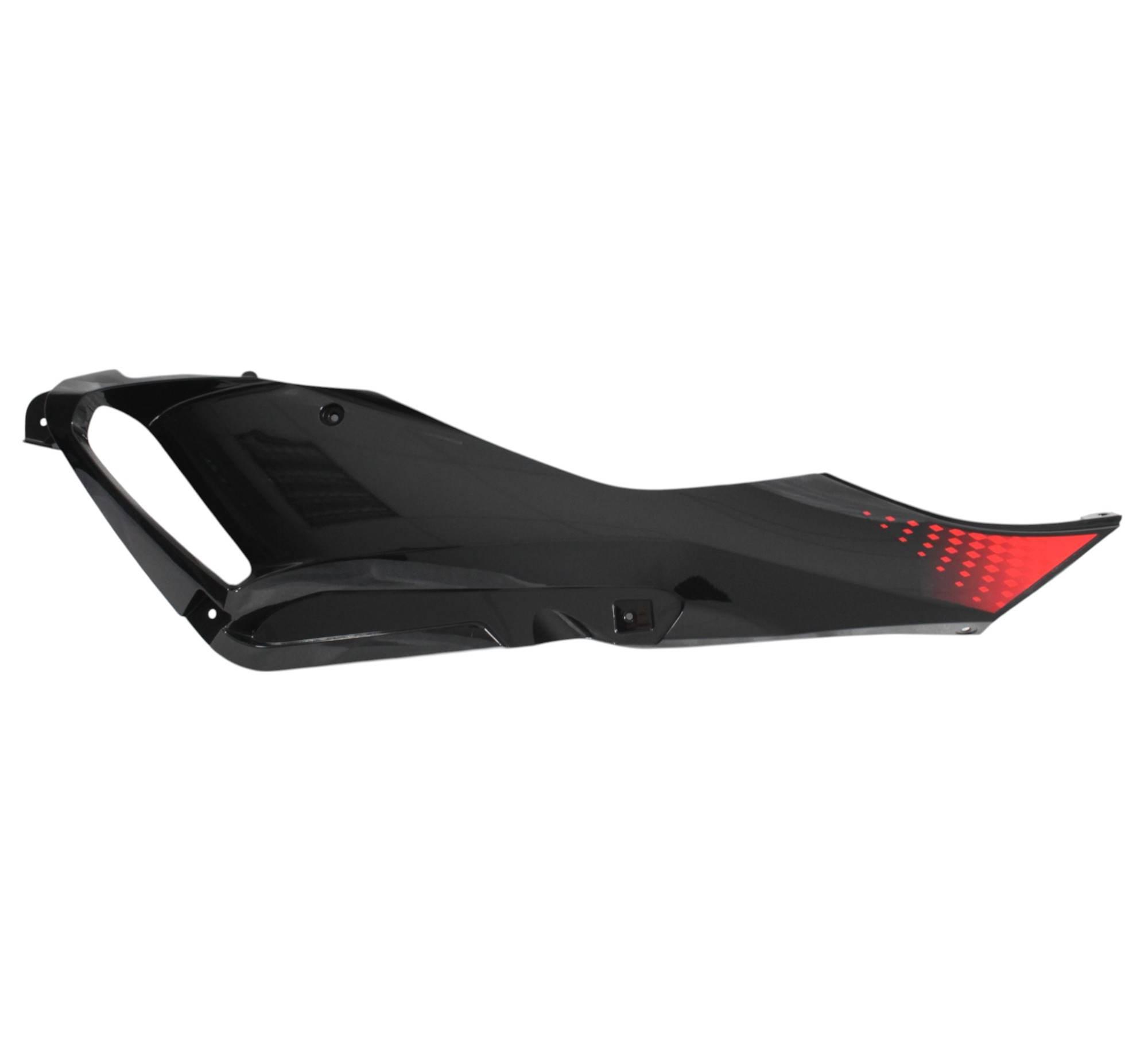 Osłona lewa czarna z naklejką srk125r 65601N49015Z-QJ