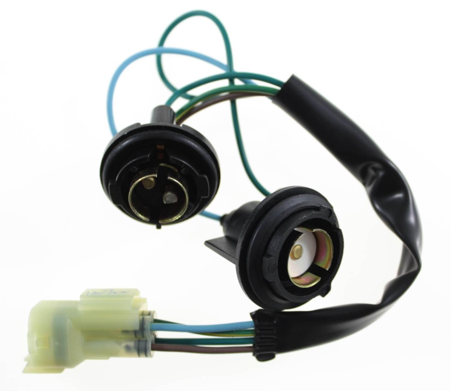 Przewód z oprawką lampy tylnej kymco mxu 250/300/500 33710-lca5-e00