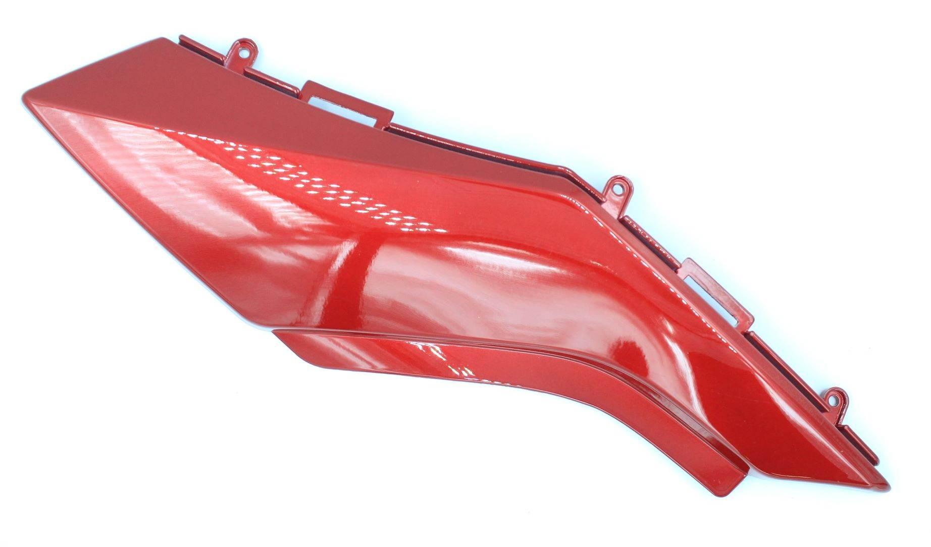 Osłona boczna a prawa kymco pulsar 125 83510-LKF2-C10-03P