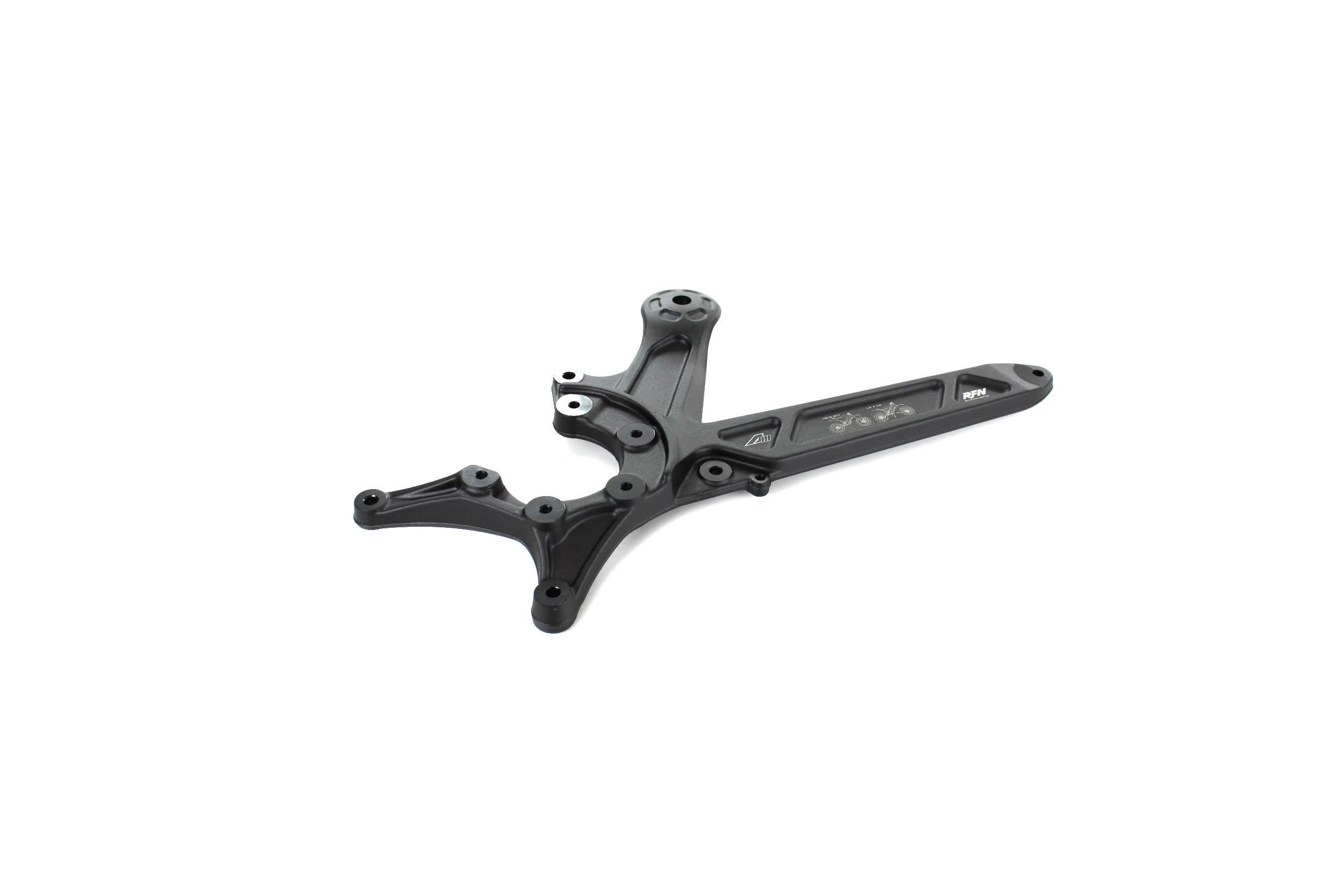 Uchwyt silnika prawy apollo rfn 601001480001