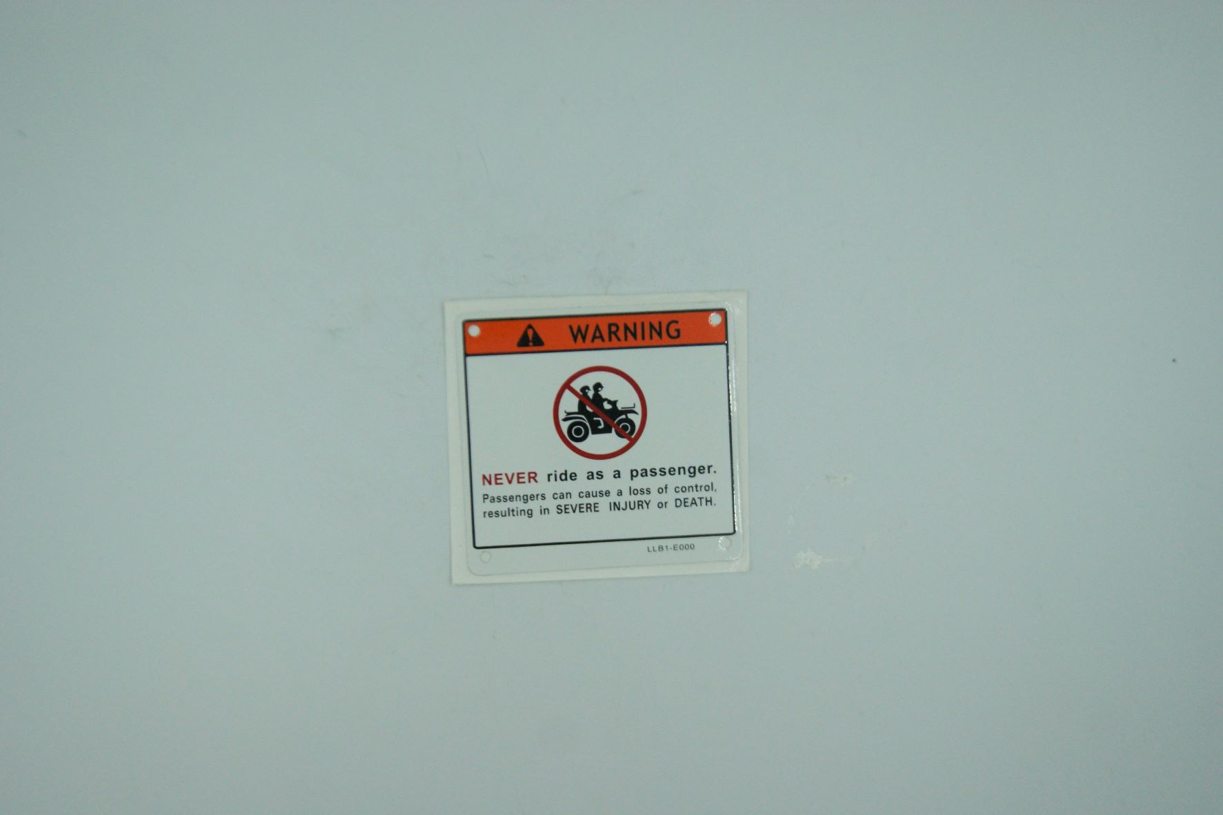 Naklejka Ostrzegawcza 87560-Llb1-E00-T0