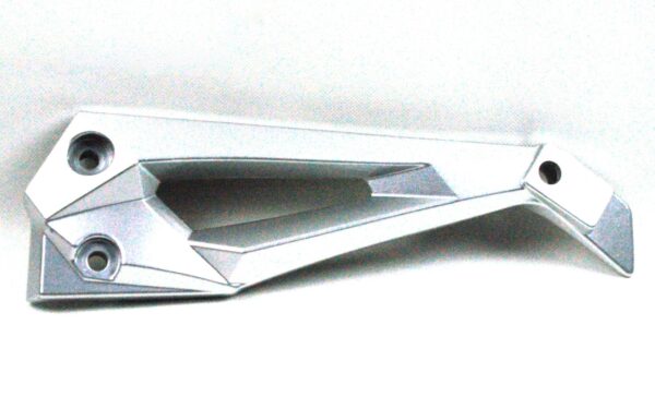 Wspornik prawy podnóżka tylnego blade pro 125