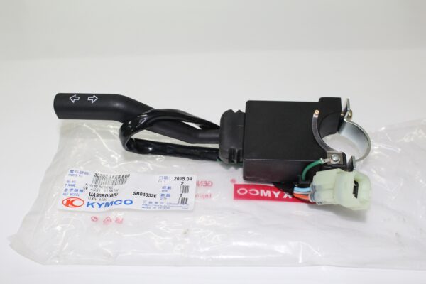 Przełącznik Świateł Uxv 500/700 35200-Lee8-E00