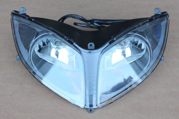 Lampa przód benzer dakota